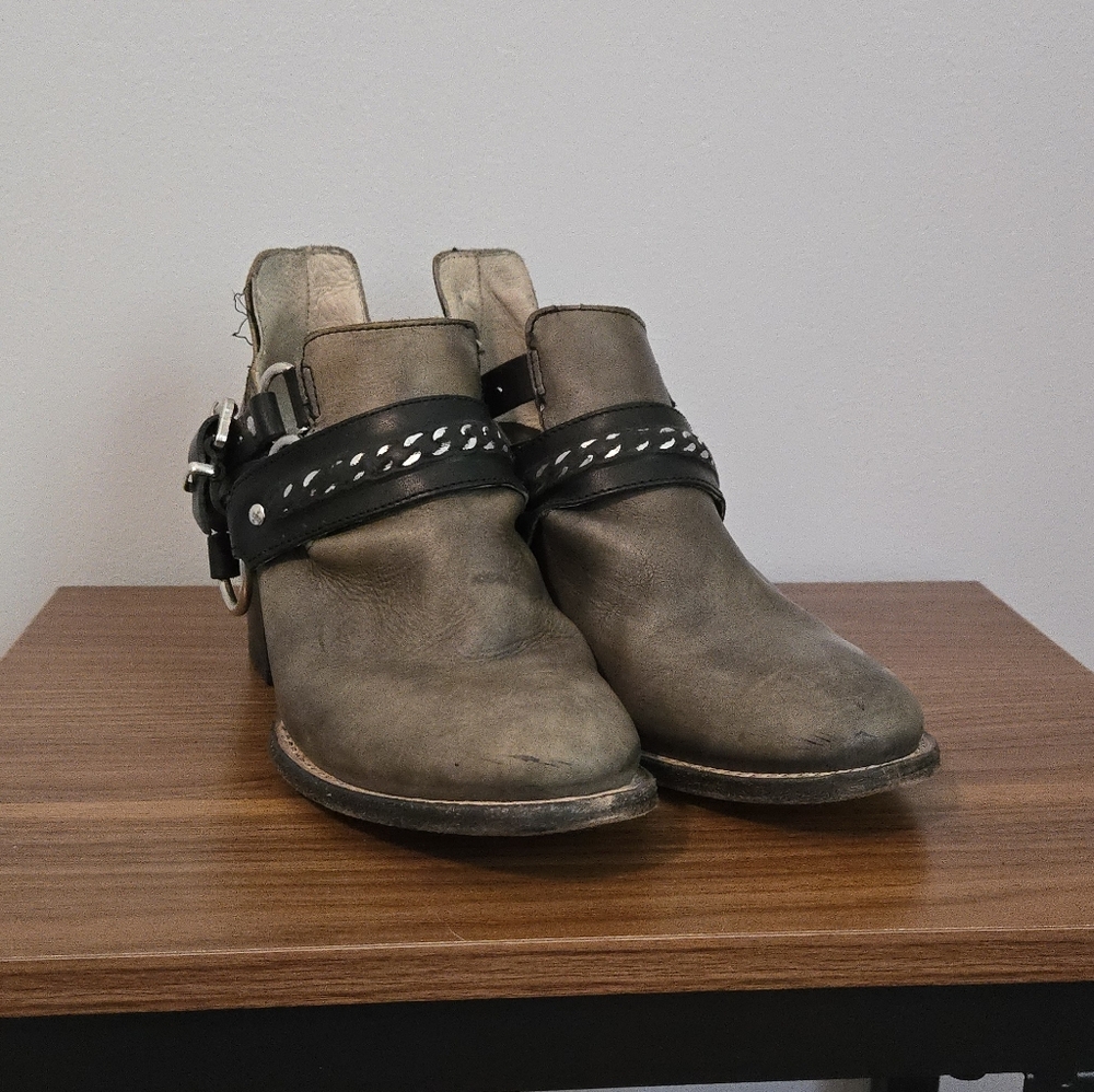 OG Freebird By Steven Colton 7 Olive Boots with Black Straps - Picture 6 of 6